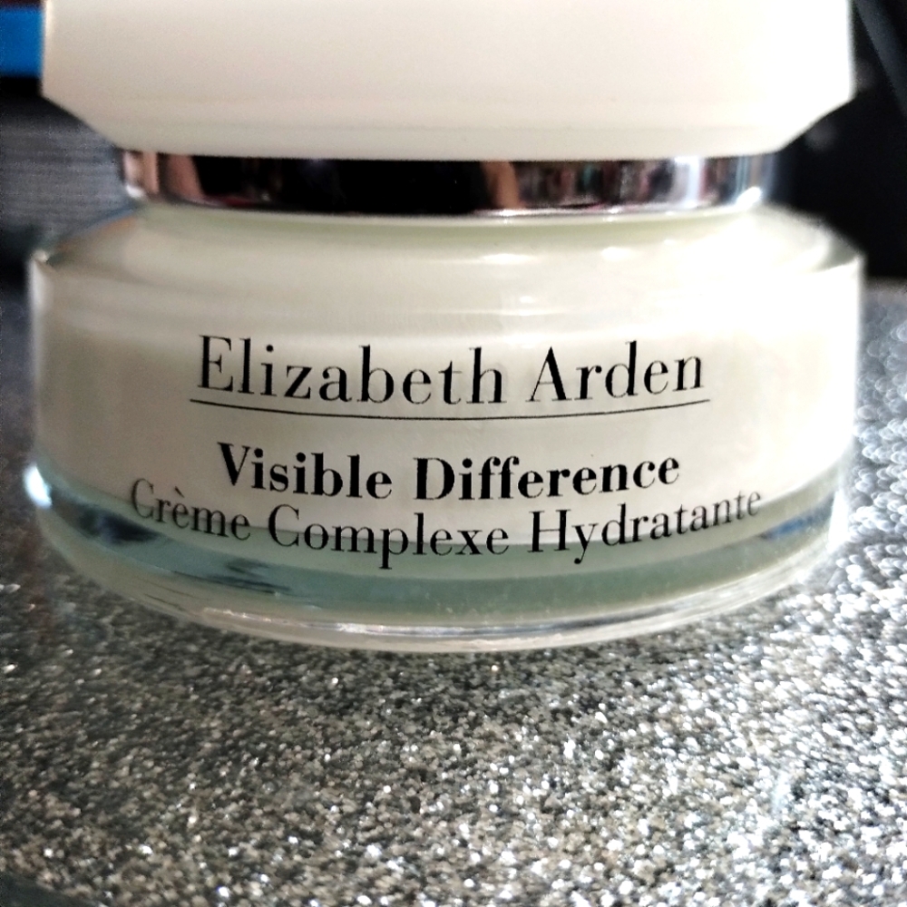Elizabeth Arden visable difference